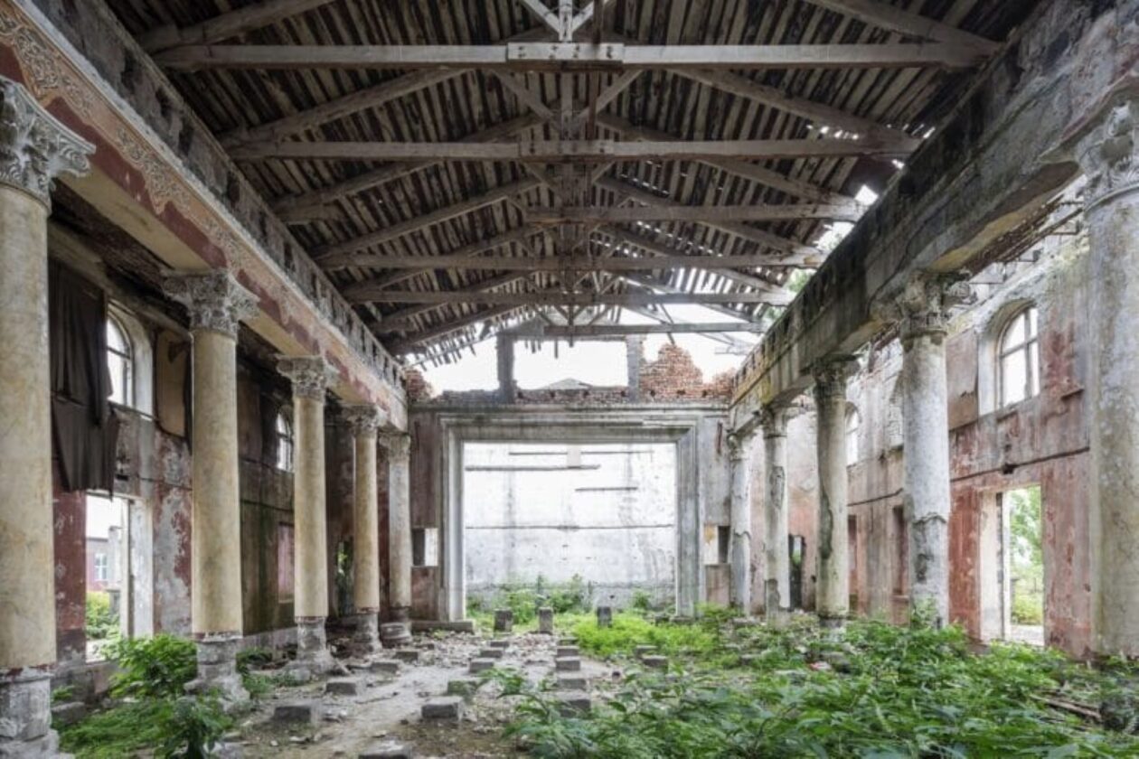Jonk's Photography Of Abandoned Spaces (3)