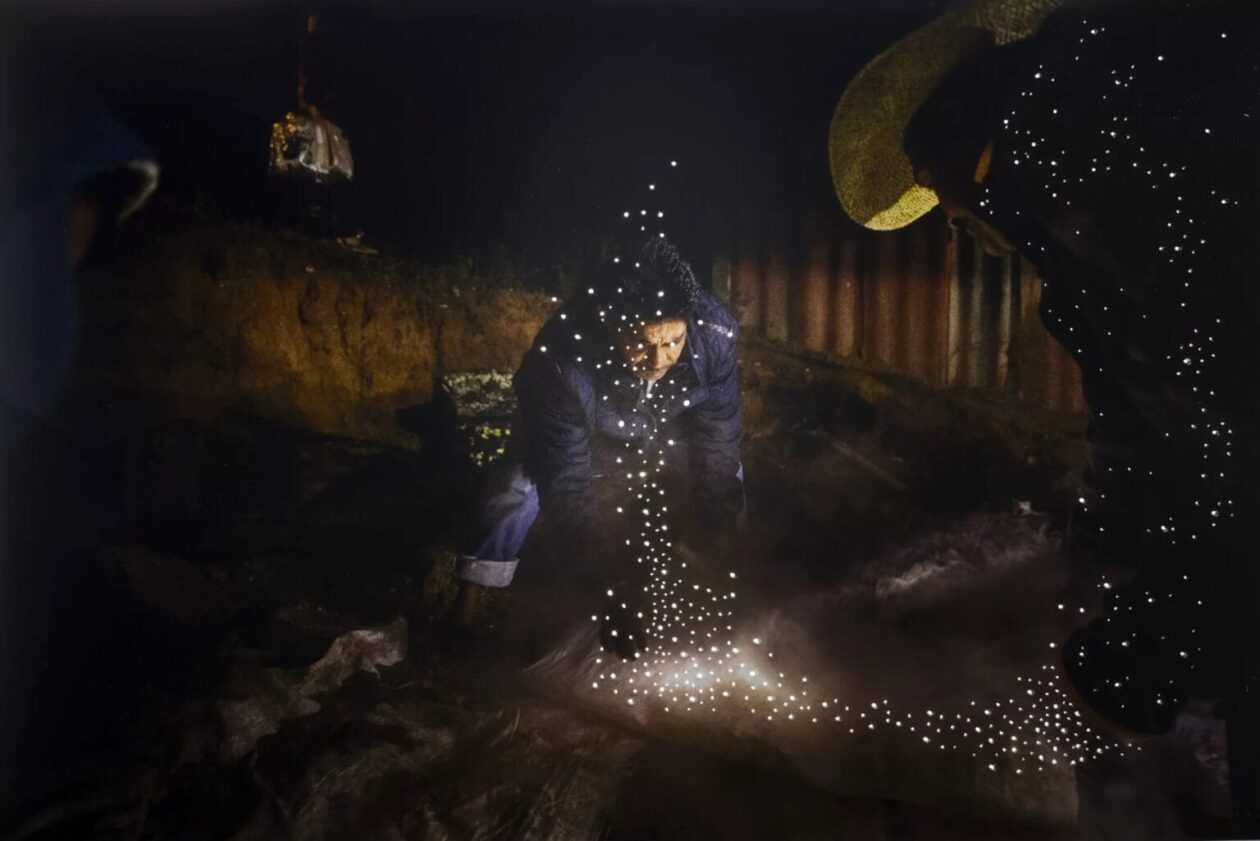 Yael Martínez's Luciérnagas Photography Series (5)