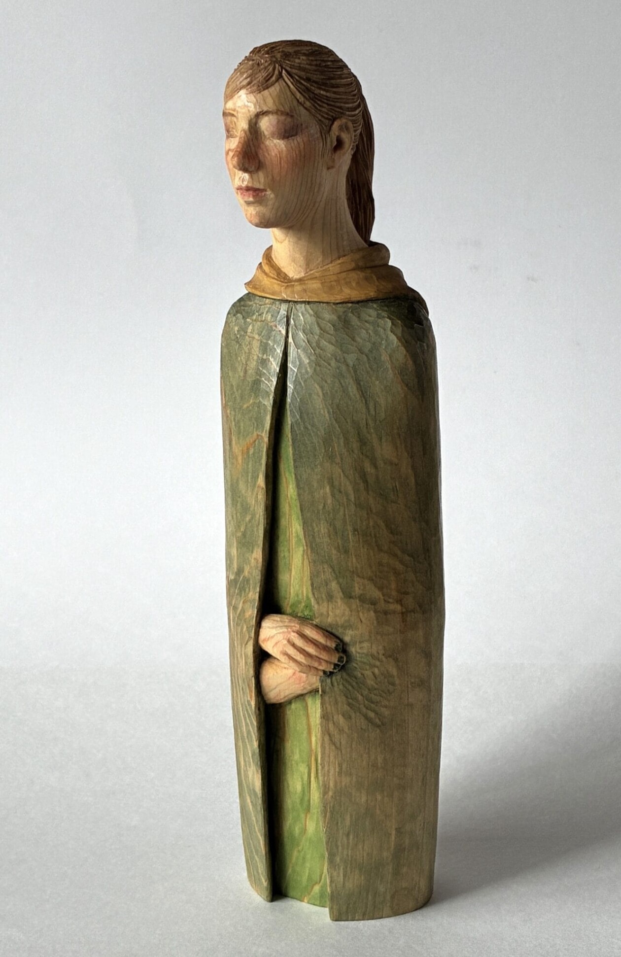 Shinsuke Inoue's Carved Wood Figurative Sculptures (10)