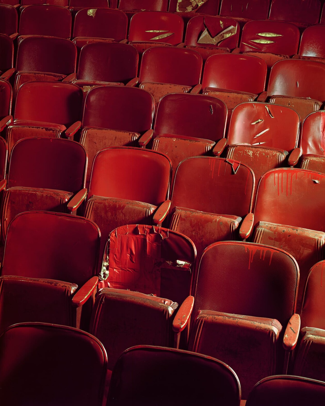Andrew Moore's Decaying American Theater Photography (8)