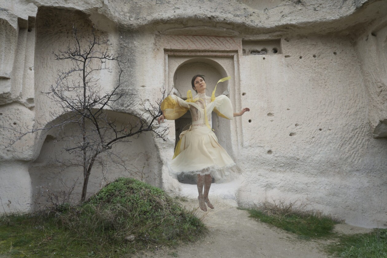 Julia Fullerton Batten's Fault Line Magnitude 7.8 Series (4)