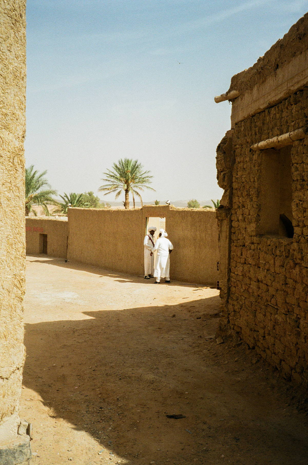 Taha Al Izzi's Documentary Photography On Khemliya (2)