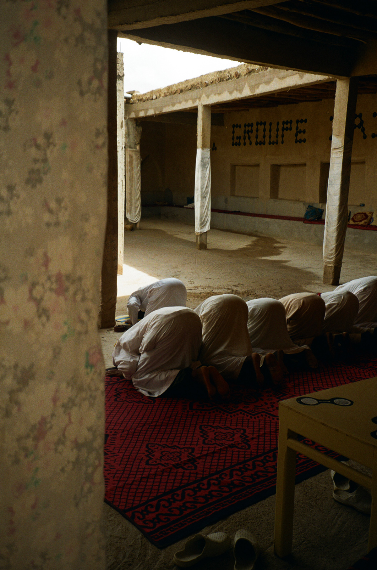 Taha Al Izzi's Documentary Photography On Khemliya (3)