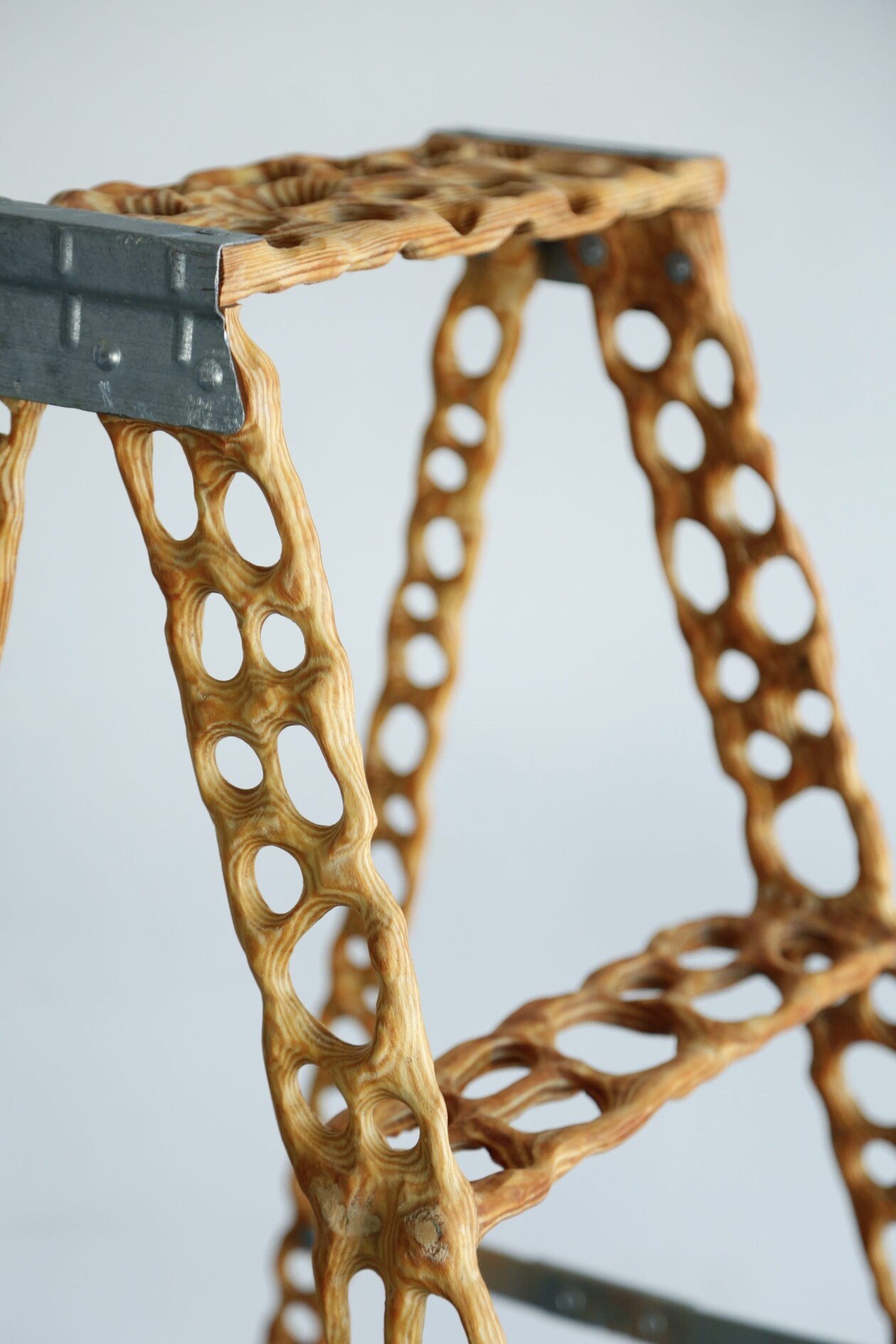 Carved Wood Sculptures By Saman And Sasan Oskouei (5)