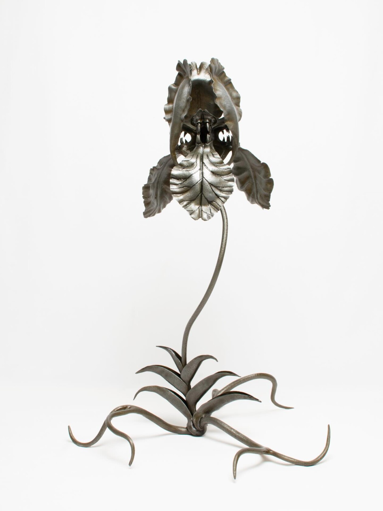 Leah Aripotch Metal Sculptures Of Monsters And Aliens (9)