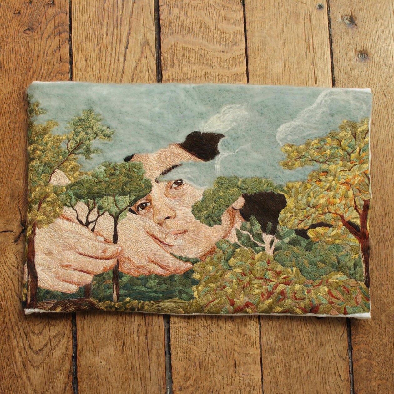 Cécile Davidovici Intricate Embroidered Pictures (1)