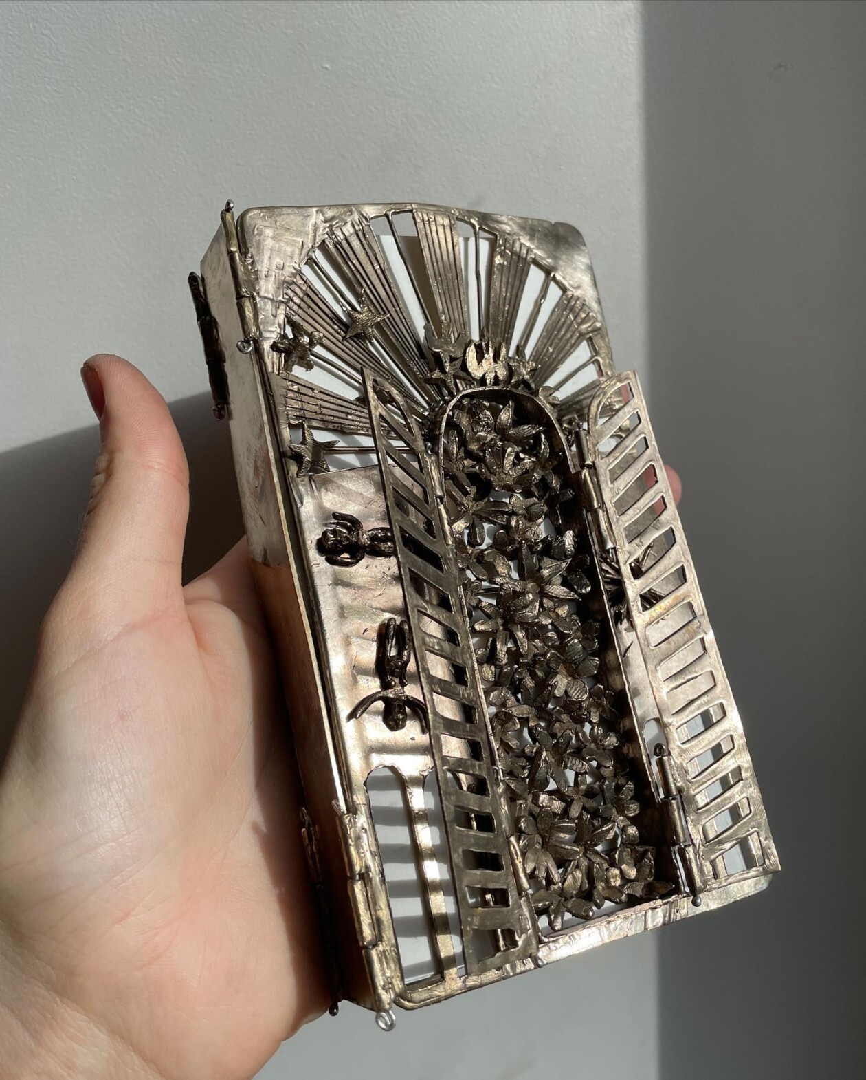 Mia Gosset's Forged Metal Jewellery And Artefacts (4)